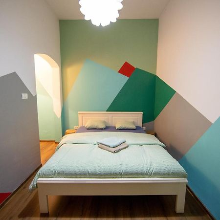 Hostel Cornel Timisoara Ngoại thất bức ảnh