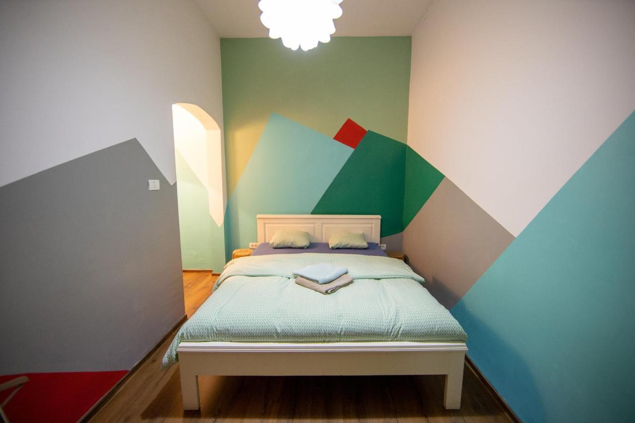 Hostel Cornel Timisoara Ngoại thất bức ảnh