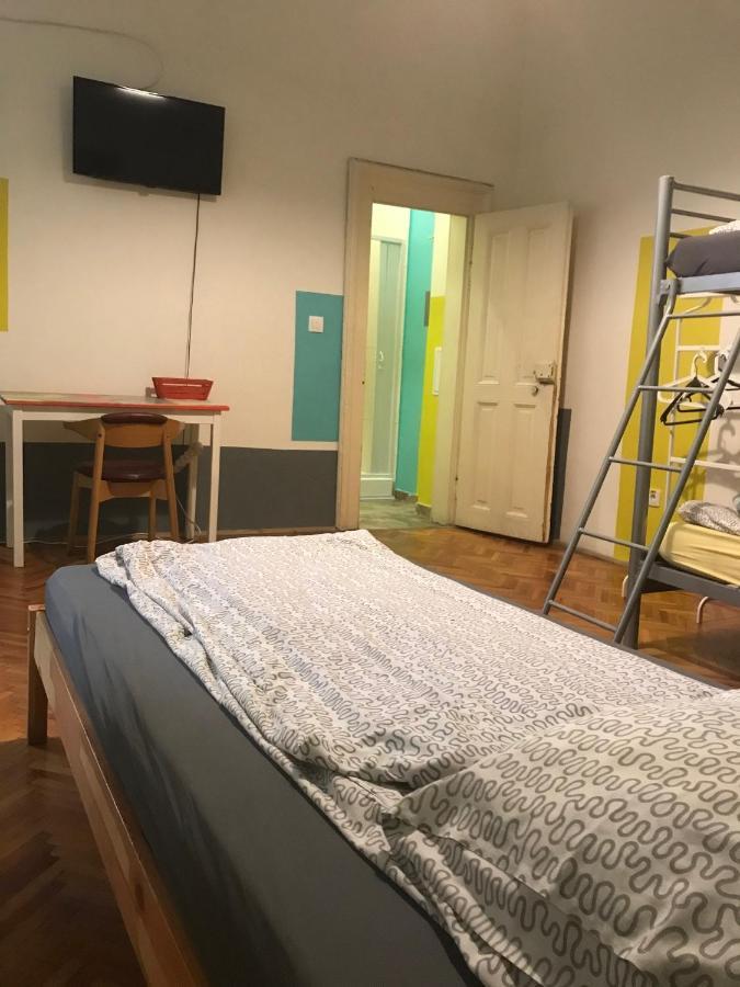 Hostel Cornel Timisoara Ngoại thất bức ảnh